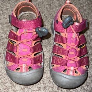 Girls pink Keen sandals size 10